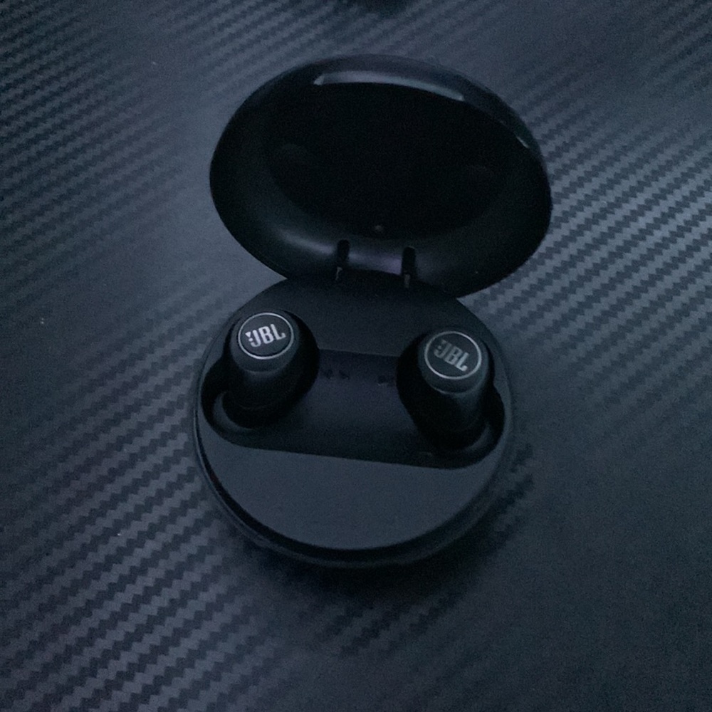 JBL HEADPHONES - Picture 2 of 3